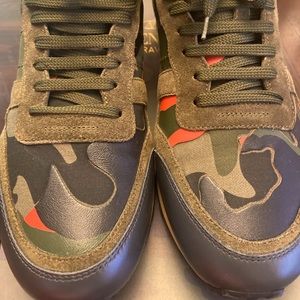 Valentino Rockstud rockrunner camouflage sneaker